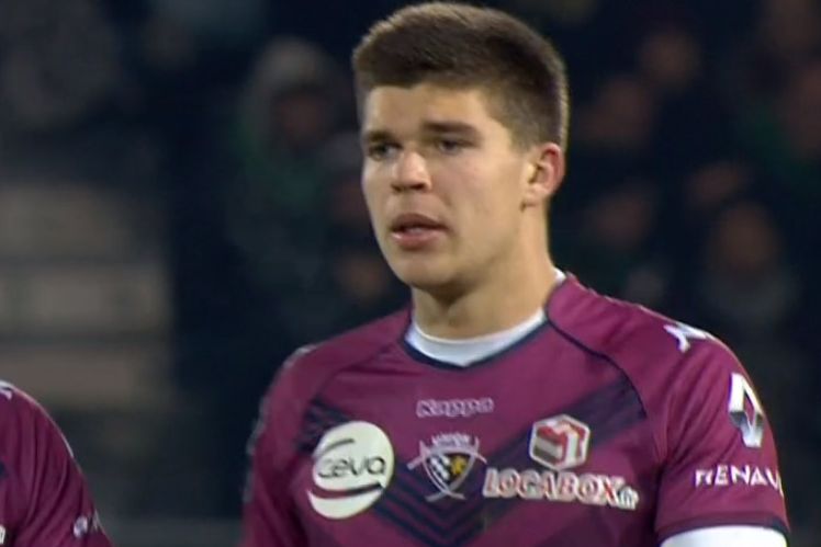 rugby scapulaire matthieu lartot il est deja tres  laise