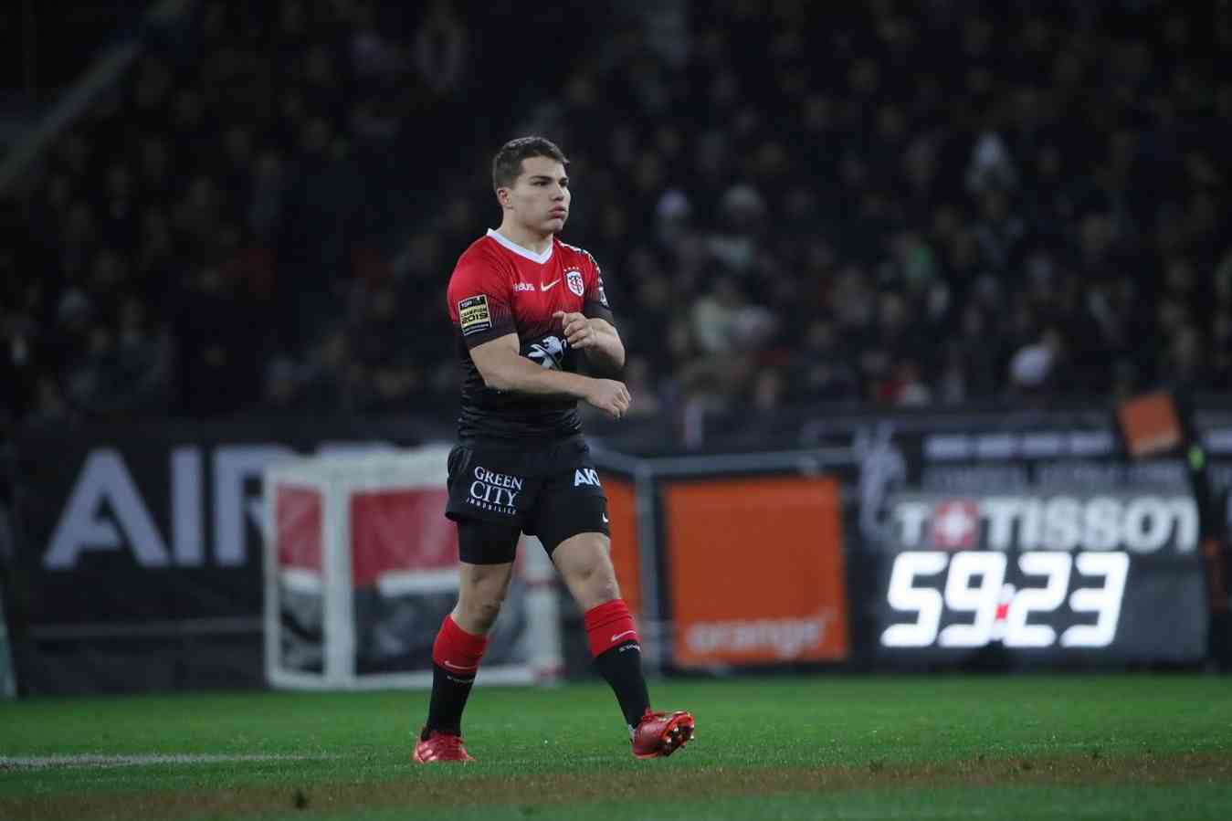 Antoine Dupont : &ldquo;L&rsquo;essentiel est l&agrave; ce soir, on gagne un week-end de repos avant ces phases finales&rdquo;