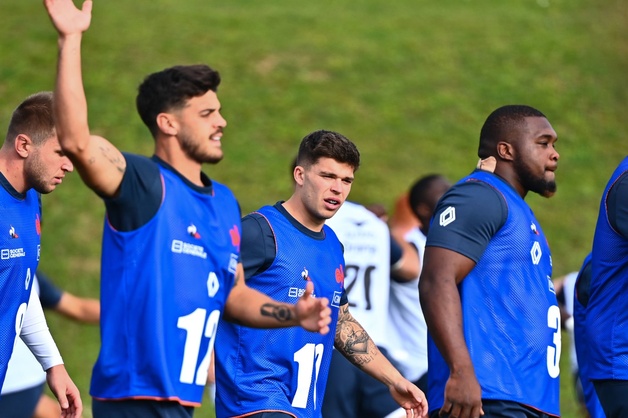 Romain Ntamack titulaire en 10, Matthieu Jalibert rempla&ccedil;ant et Cameron Woki en 4 contre les All Blacks ?